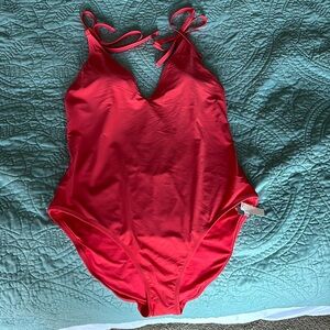 Women’s bathing suit